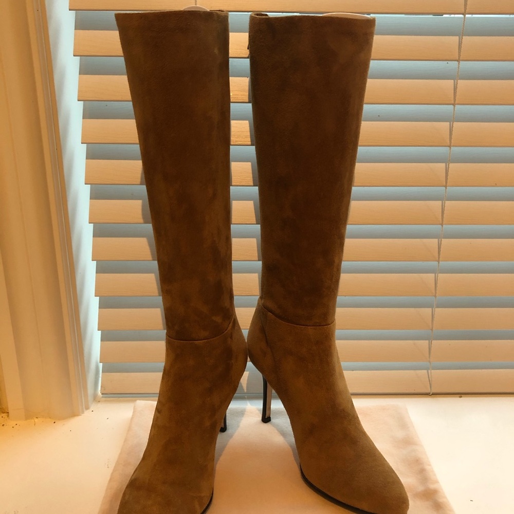 Boots - Picture 6 of 8